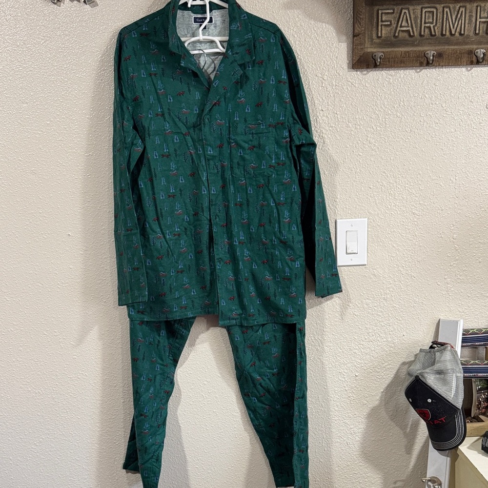 Club Room Forest Green Pajama Topand pants set